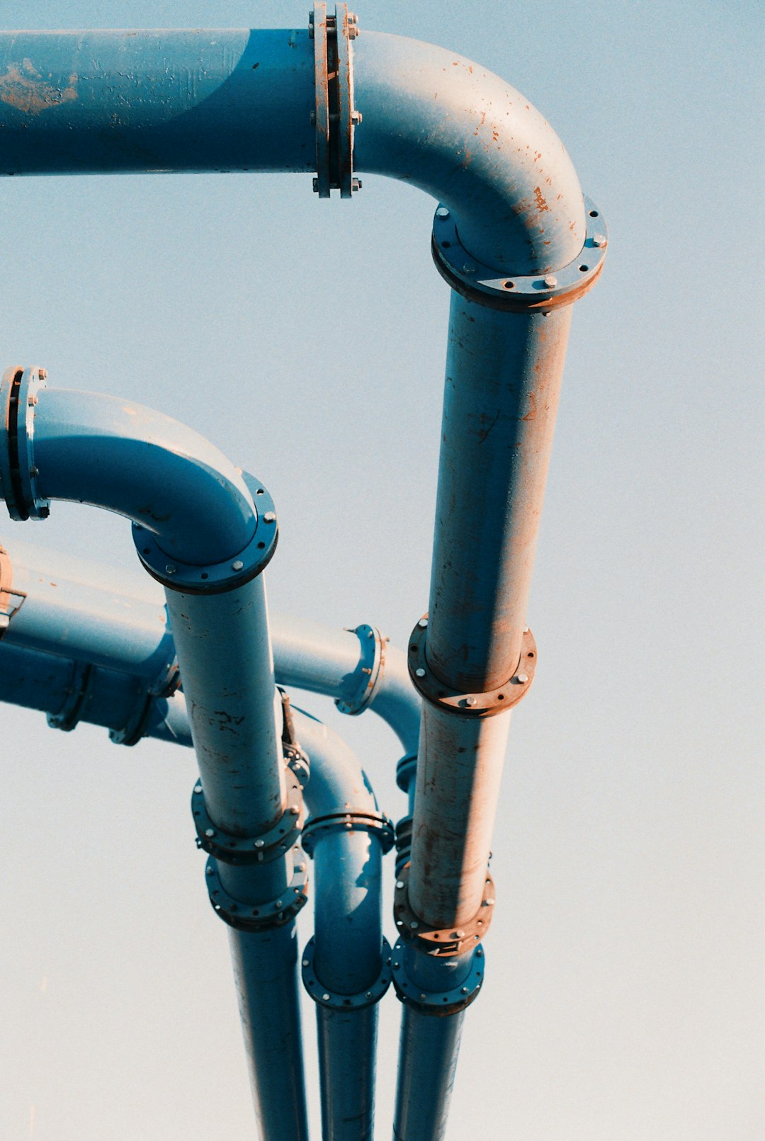 gallery-01 blue-and-white-metal-pipe-ryqlrntsu0e
